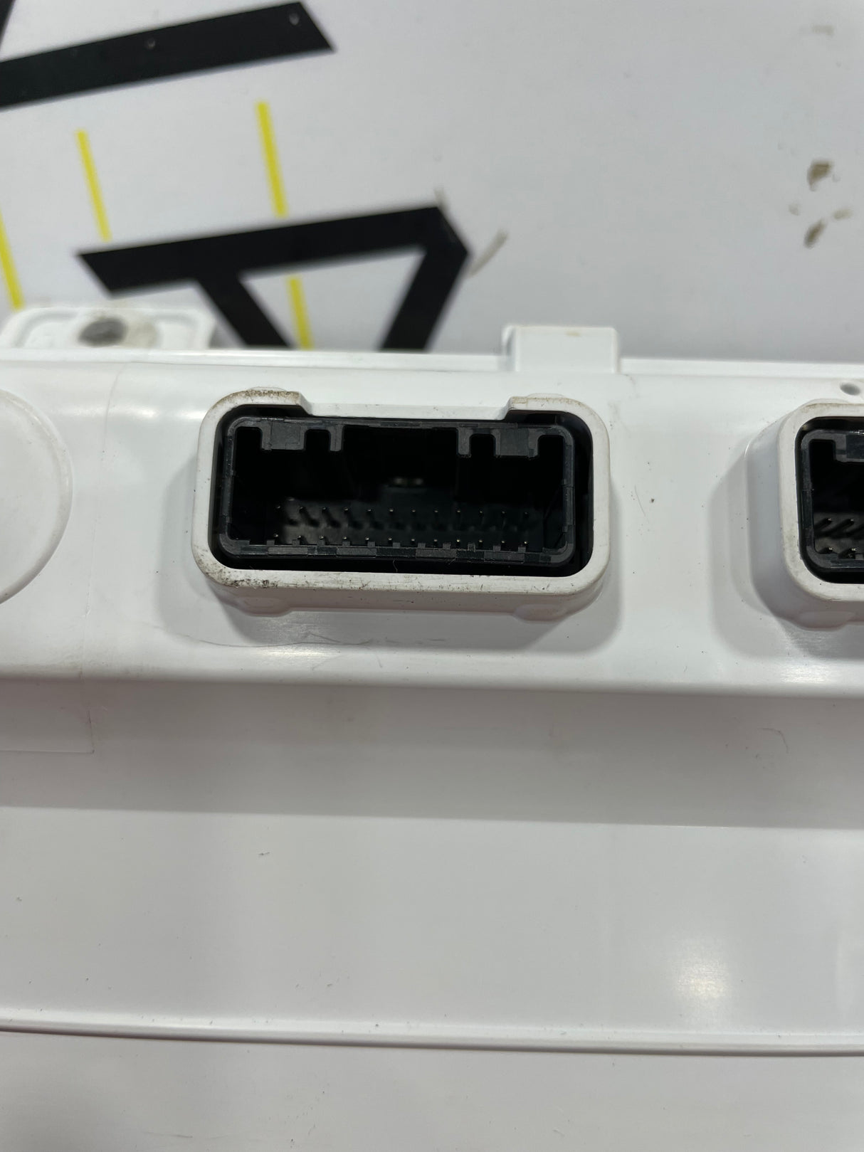 Toyota Hilux DASH CLOCKS INSTRUMENT CLUSTER PANEL 2016-2020 (CRACKED GLASS) P/N 83800FFC30A