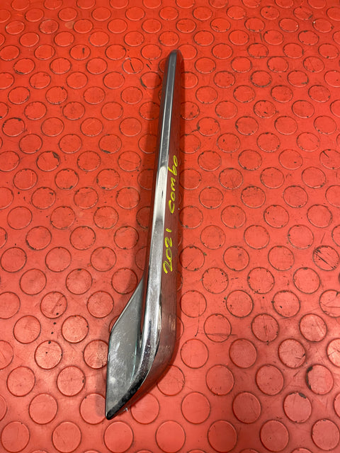 Vauxhall Combo FRONT BUMPER GRILL CHROME RIGHT SIDE P/N 9817065277