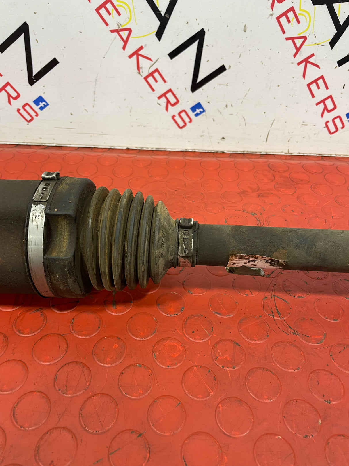 Ford Connect FRONT LEFT DRIVE SHAFT 2014 P/N FV663B437DA
