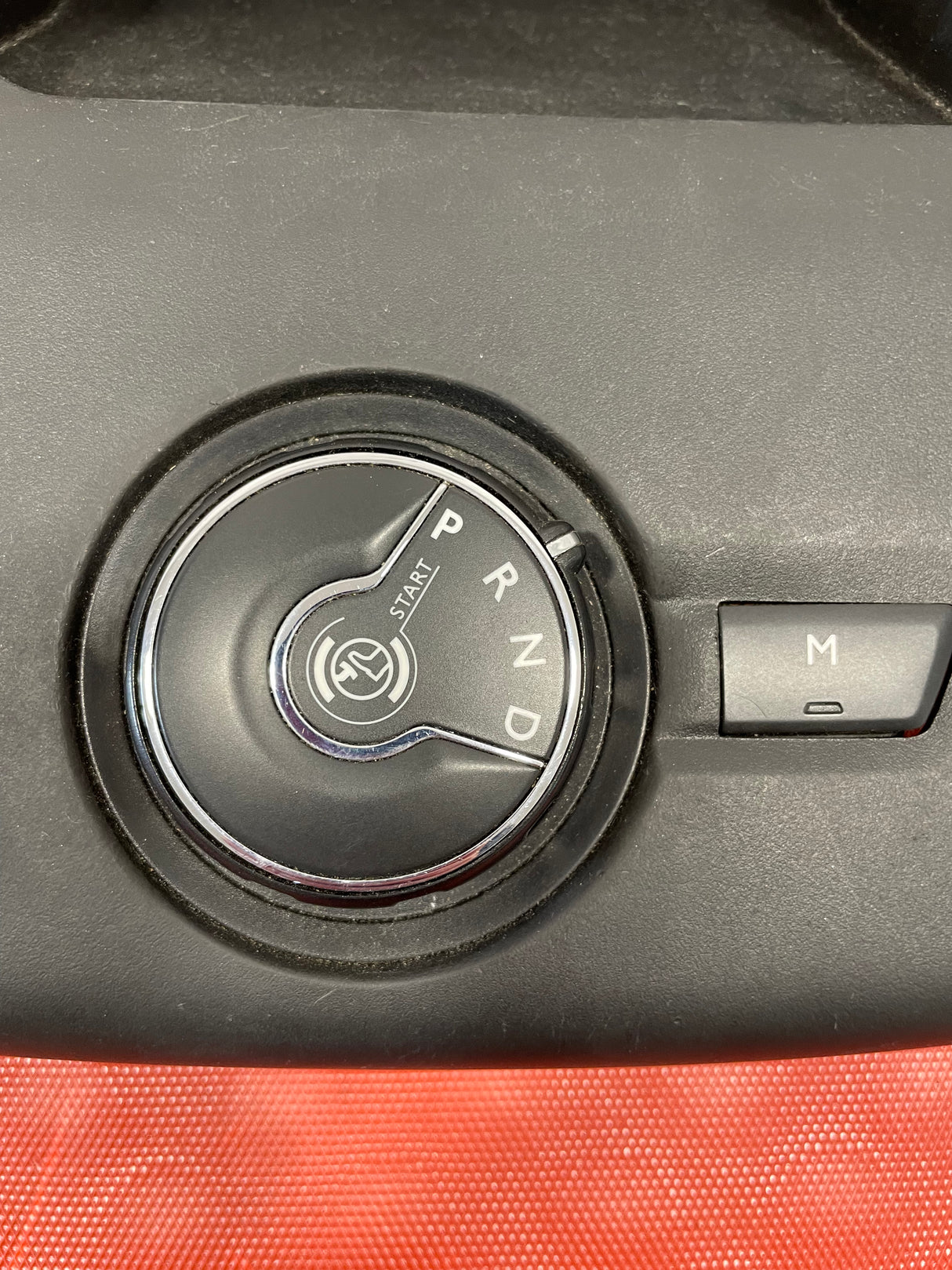 Citroen Berlingo/Peugeot Partner/Toyota Proace City/Vauxhall Combo AUTOMATIC GEAR SHIFT SELECTOR WITH HANDBRAKE BUTTON AND SURROUND 2019-2024 P/N 98093147ZD