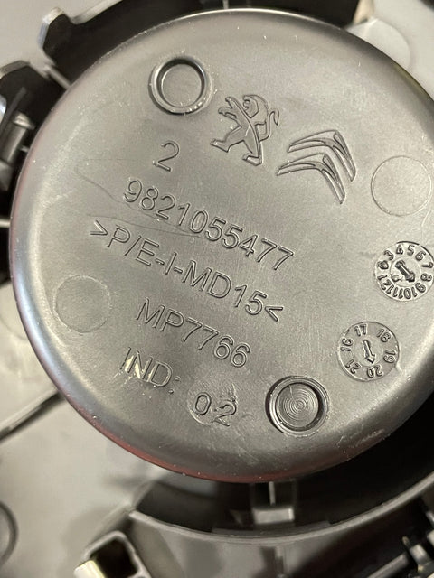 Citroen Berlingo/Peugeot Partner/Toyota Proace City/Vauxhall Combo AUTOMATIC GEAR SHIFT SELECTOR WITH HANDBRAKE BUTTON AND SURROUND 2019-2024 P/N 98093147ZD