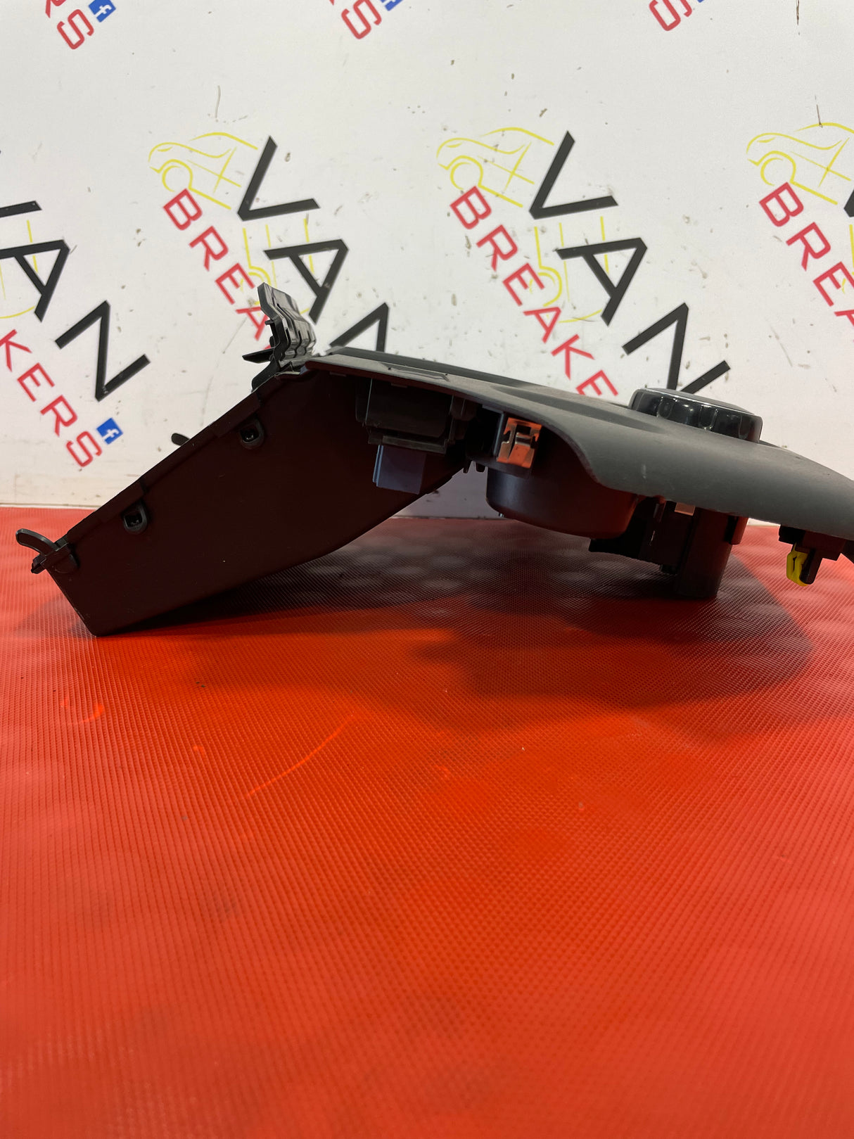 Citroen Berlingo/Peugeot Partner/Toyota Proace City/Vauxhall Combo AUTOMATIC GEAR SHIFT SELECTOR WITH HANDBRAKE BUTTON AND SURROUND 2019-2024 P/N 98093147ZD