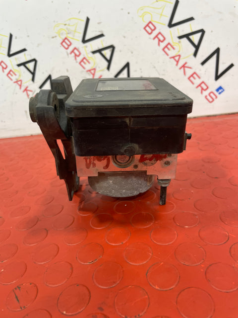 Volkswagen Golf ABS PUMP AND CONTROL MODULE MK7 1.6 P/N 3Q0907379Q
