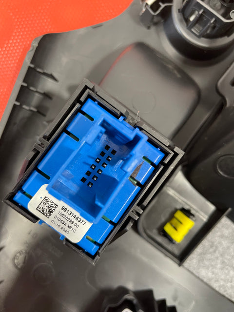 Citroen Berlingo/Peugeot Partner/Toyota Proace City/Vauxhall Combo AUTOMATIC GEAR SHIFT SELECTOR WITH HANDBRAKE BUTTON AND SURROUND 2019-2024 P/N 98093147ZD