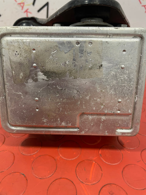 Volkswagen Transporter ABS PUMP AND CONTROL MODULE P/N 7E0907379P