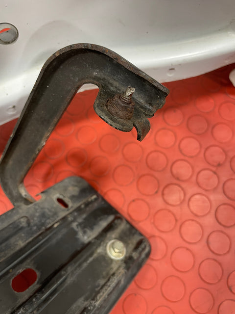Ford Transit Mk 8 BUMPER REINFORCEMENT BAR AND STEP 2013-2018 P/N K876A0214