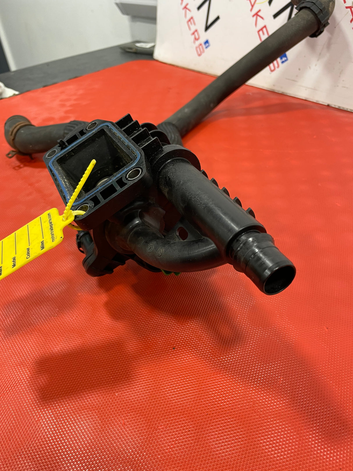 Citroen Berlingo/Peugeot Partner THERMOSTAT HOUSING 1.6 2013-2018 P/N 9684588980