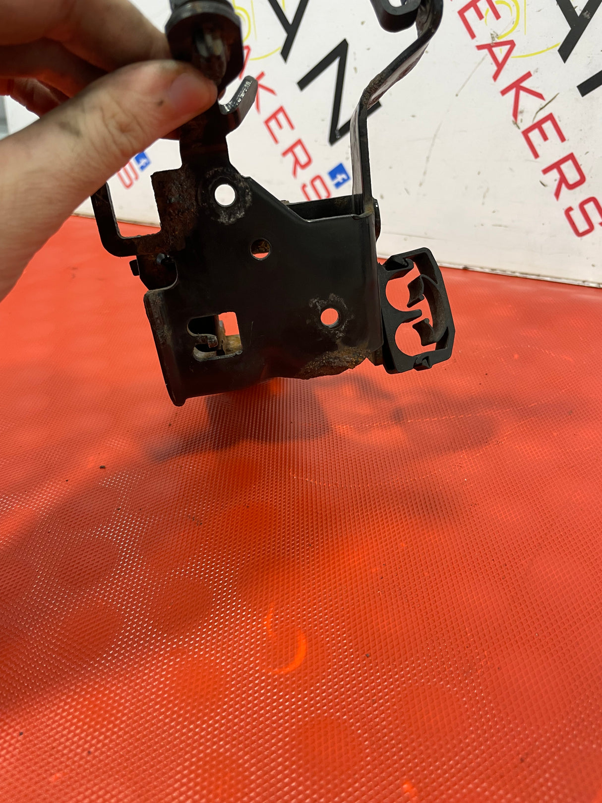 Peugeot Partner/Citroen Berlingo ENGINE WIRING MOUNT P/N 9665162580