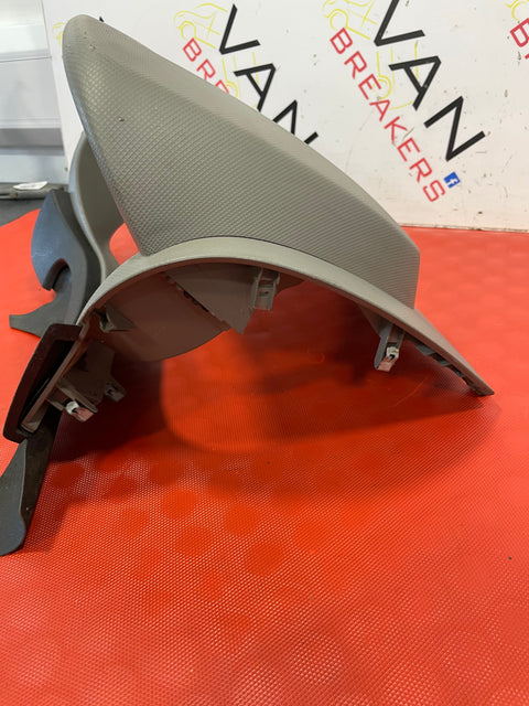 Renault SPEEDOMETER SURROUND TRIM P/N 682400018R