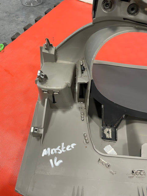 Renault SPEEDOMETER SURROUND TRIM P/N 682400018R