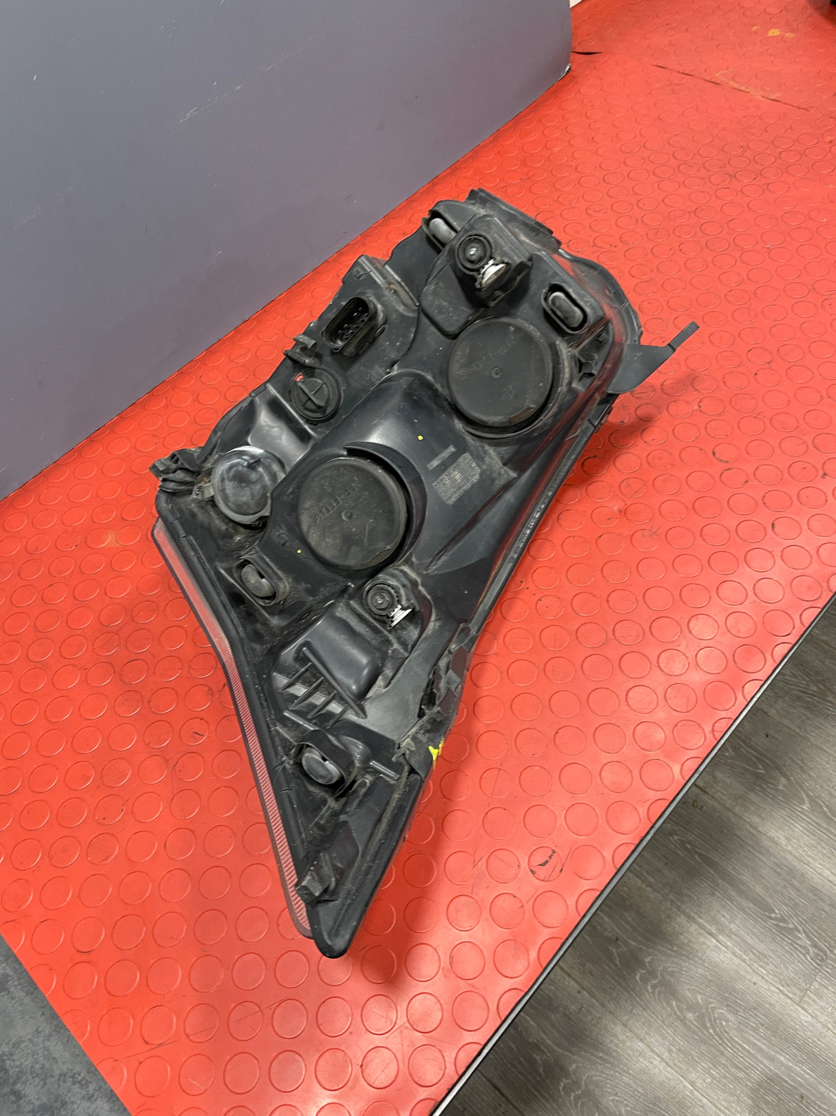 Ford Transit HEADLIGHT ASSEMBLY (Broken 1 Mounting Point) Driver's Side MK8 2014-2018 P/N BK3113W029AF - 5