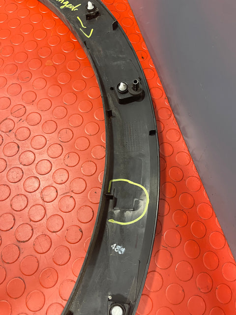 Ford Transit MK8 WHEEL ARCH / SPAT 350 2.0 2016-2024 P/N BK31-V280K96 AHW (broken clips see photo)