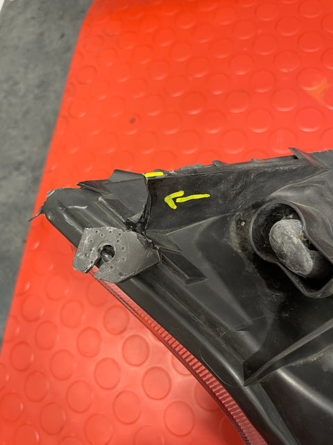 Ford Transit Custom Front Passenger Near Side LEFT HEADLIGHT 2019-2023 P/N JK2113W030AJ (damage/repaired)