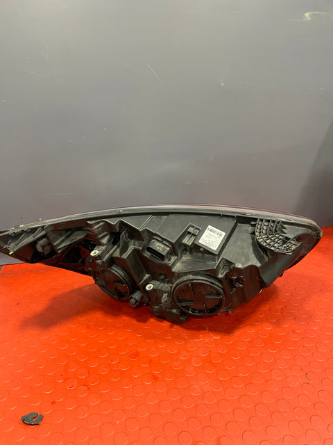 Ford Transit Custom Front Passenger Near Side LEFT HEADLIGHT 2019-2023 P/N JK2113W030AJ (damage/repaired)