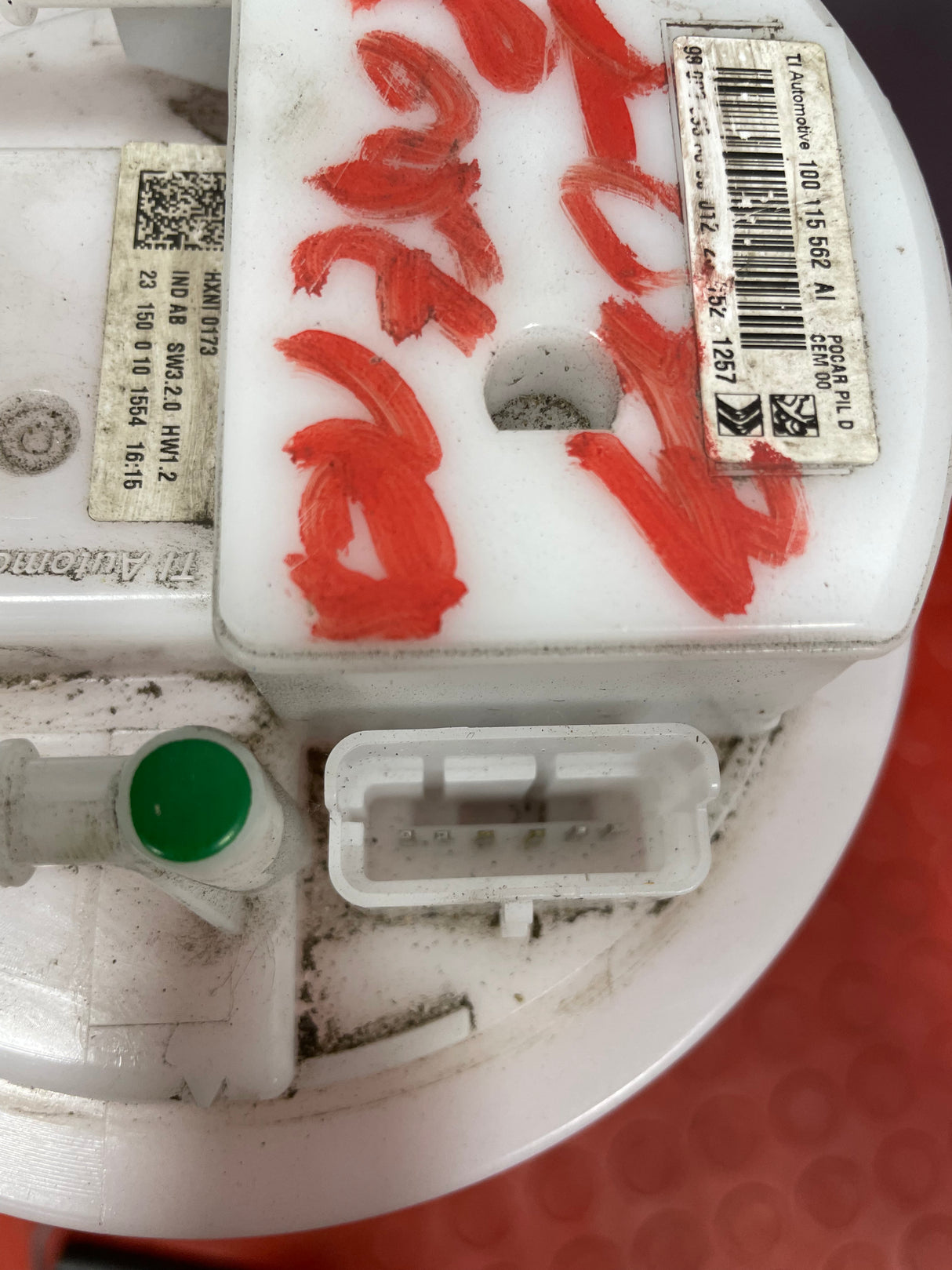 Citroen Berlingo/Peugeot Partner/Vauxhall Combo/Toyota Proace City 1.5 FUEL TANK SENDER UNIT 2019-2024 P/N 9809359380 / 100115562AI