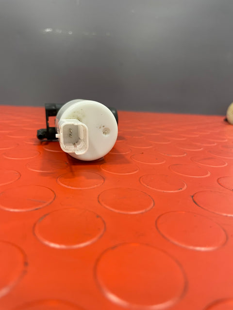 Citroen/Peugeot/Fiat WINDSCREEN WASHER WATER PUMP P/N 363338790