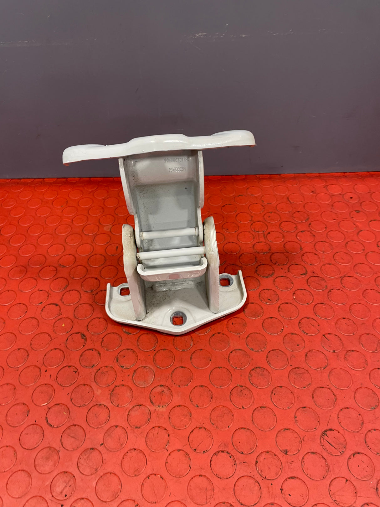 Renault Trafic/Vauxhall Vivaro REAR DOOR UPPER HINGE (White) 2014-2019 P/N 904006707R - 1