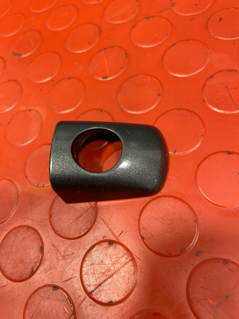 Citroen Berlingo DOOR HANDLE END CAP P/N 849225IND01