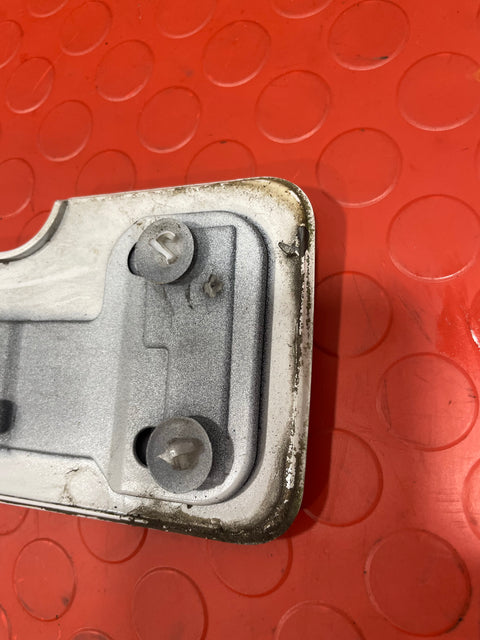 Vauxhall Vivaro/Citroen Dispatch/Peugeot Expert DOOR RUNNER MOULDING (white) N/S/R 2022 P/N 9808384380