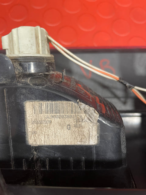 Vauxhall Vivaro/Renault Trafic TAIL LIGHT REAR LEFT SIDE 1.6CDTI 2016 P/N 265556737R (repaired/damage)