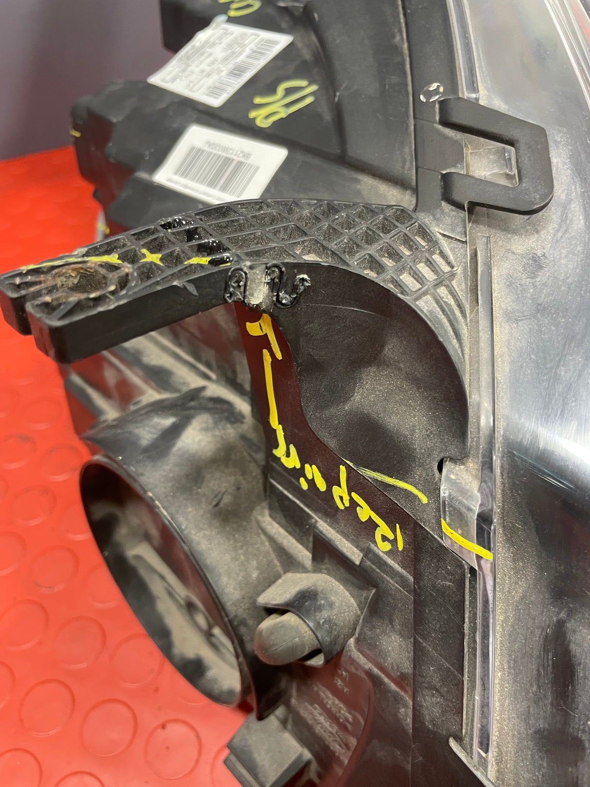 Ford Transit Custom HEADLIGHT LH PASSENGER SIDE BLACK INTERIOR (DAMAGED MOUNTING POINT) 2013-2018 P/N BK2113W030AJ - 2