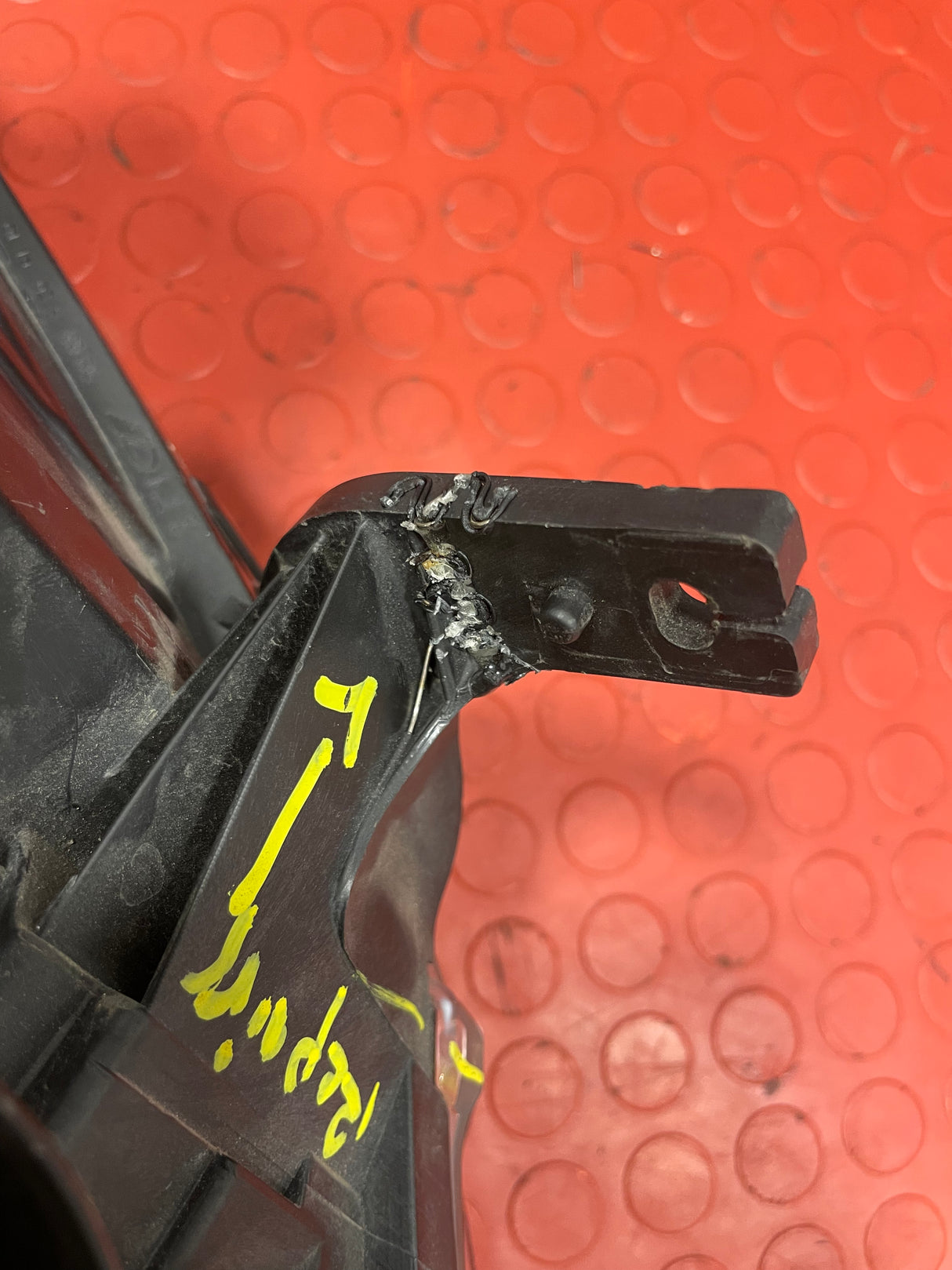 Ford Transit Custom HEADLIGHT LH PASSENGER SIDE BLACK INTERIOR (DAMAGED MOUNTING POINT) 2013-2018 P/N BK2113W030AJ - 2