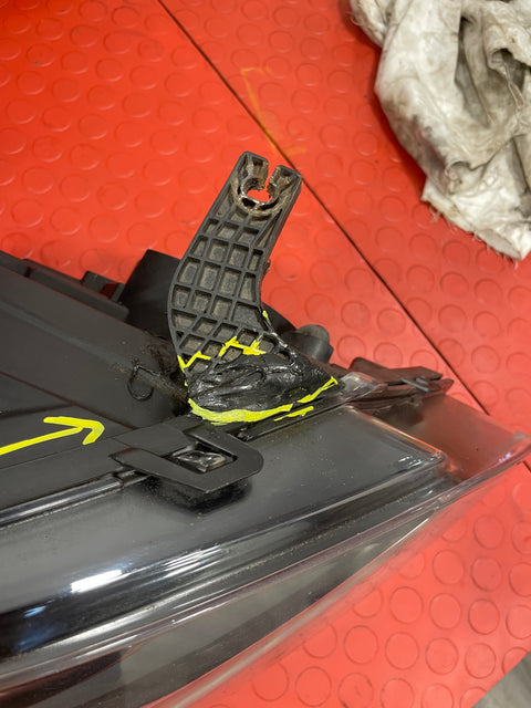 Ford Transit Custom HEADLIGHT DRIVER SIDE RH (REPAIRED) 2013-2018 P/N BK2113W029AJ