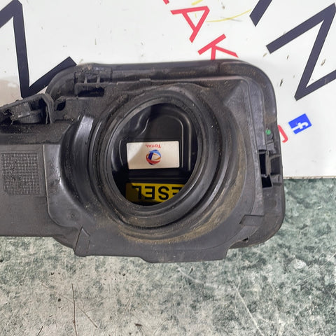 Citroen Dispatch/Peugeot Partner/Vauxhall Vivaro/Toyota Proace/Fiat Scudo FUEL COVER DOOR/FUEL FILLER CAP (White) 2016-2024 P/N 9808725080