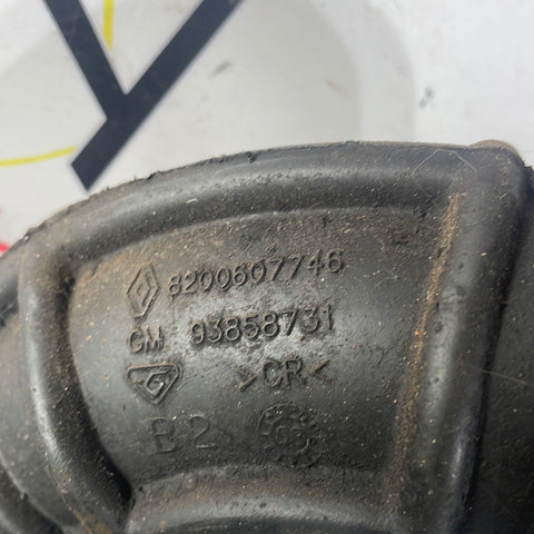Vauxhall Vivaro/Renault Trafic/Nissan Primastar TURBO AIR INDUCTION PIPE 2.0 2001-2014 P/N 8200607746