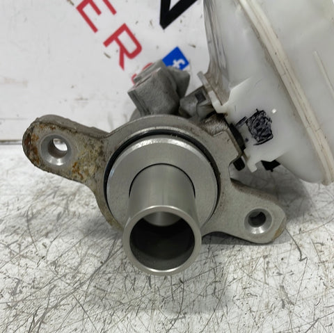 Ford Transit BRAKE MASTER CYLINDER P/N W58965
