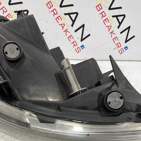 Vauxhall Vivaro/Nissan Primastar/Renault Trafic PASSENGER SIDE HEADLIGHT 2006-2014 P/N 93859833