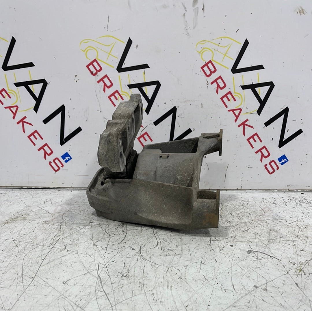 Citroen Dispatch/ Peugeot Expert/ Vauxhall Vivaro/ Toyota Proace ENGINE MOUNT 1.6 HDI 2018 P/N 4A10372D