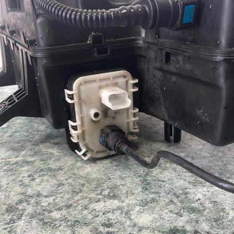 Peugeot Boxer/Citroen Relay/Fiat Ducato DPF ADDITIVE TANK 2.0 2016 P/N 9806639880