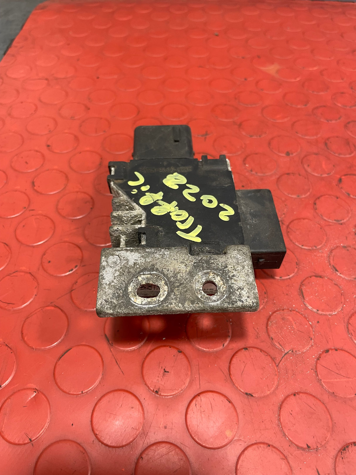 Renault Trafic/Vauxhall Vivaro/Nissan NV300 GLOW PLUG RELAY 2014-2019 P/N 271203982R