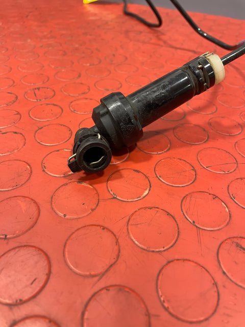 Renault Traffic/Vauxhall Vivaro CLUTCH MASTER CYLINDER HOSE PIPE 1.6 2.0 dCi P/N L05923104400