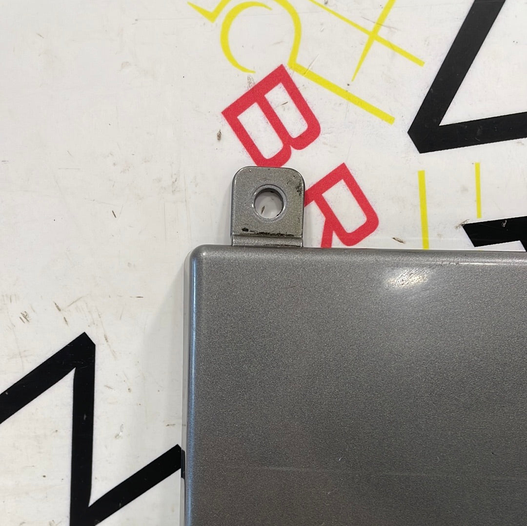 Renault Trafic/Vauxhall Vivaro/Nissan NV300 MOULDING UNDER FUEL FILLER FLAP PASSENGER'S SIDE (GREY) 2014-2019 P/N 788287806R