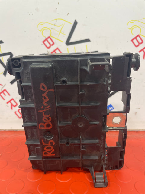 Peugeot Partner/Citroen Berlingo R05 ENGINE BAY FUSE BOX BSM    P/N 9675878480