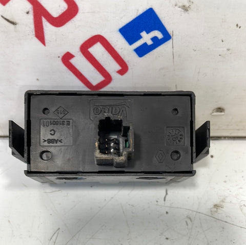 Renault Trafic HAZARD LIGHT/CENTRAL LOCKING SWITCH 2014-2019 P/N E31601