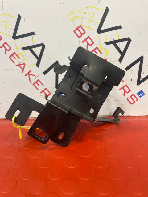 Renault Kangoo/Mercedes Citan FUEL FILTER HOUSING BRACKET 2017  P/N 164195227R