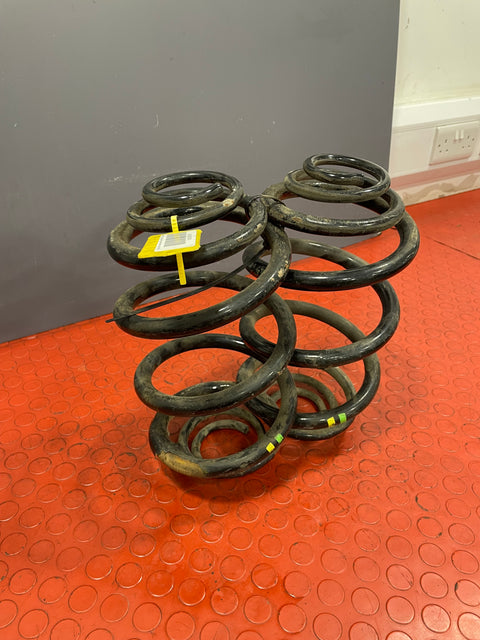 Vauxhall Vivaro/Renault Trafic REAR COIL SPRINGS (PAIR) 2016 P/N 550202870R