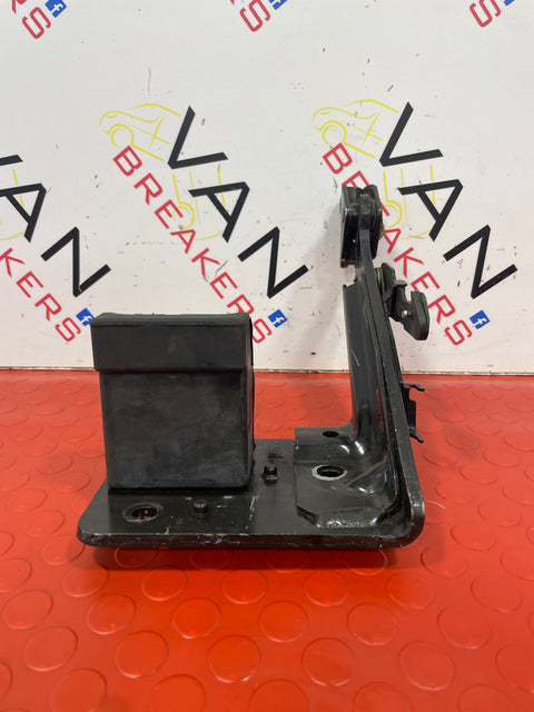 Renault Master/Nissan NV400/Vauxhall Movano SIDE LOADING DOOR LOWER ROLLER 2013-2018 P/N 745970687R