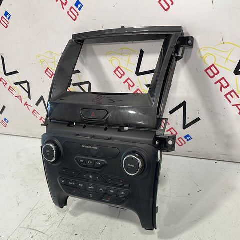 Ford Ranger Wildtrak RADIO CONTROL HEAD UNIT AND HEATER CONTROL 2.0 2022 P/N LB3T18E245FC3GA8