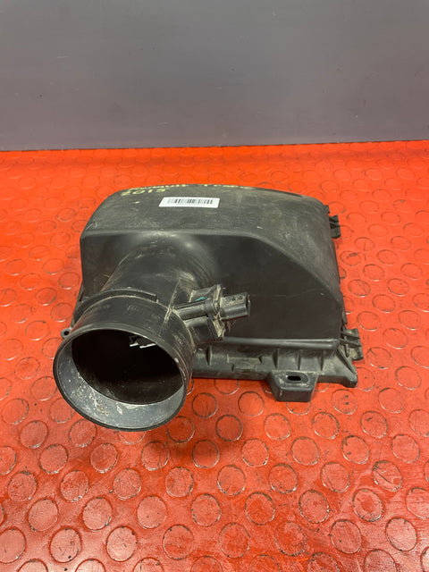 Renault Trafic/Vauxhall Vivaro AIR BOX LID WITH AIR FLOW METER 2014-2019 P/N H8201333223 - 1