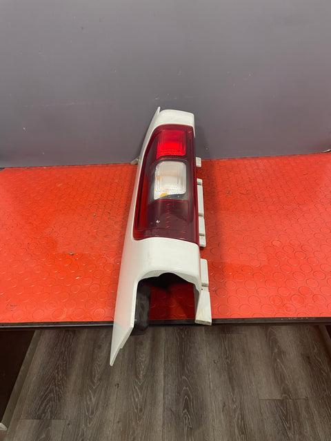 Renault Trafic/Vauxhall Vivaro/NV300 Primastar REAR TAILLIGHT ASSEMBLY Drivers Side White 2014-2019 P/N 93450968
