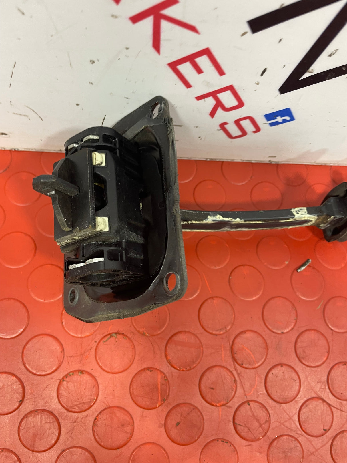 Citroen Dispatch/Peugeot Expert REAR DRIVER DOOR CHECK STRAP 2016 ON P/N 9809831880