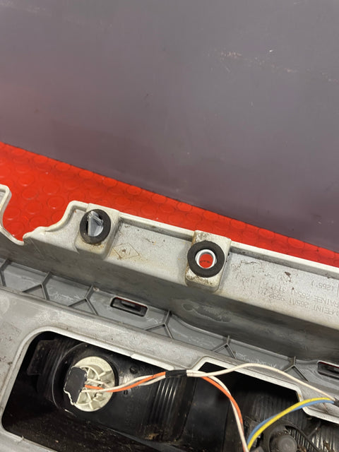 Renault Trafic/Vauxhall Vivaro/NV300 Primastar REAR TAILLIGHT ASSEMBLY Drivers Side White 2014-2019 P/N 93450968