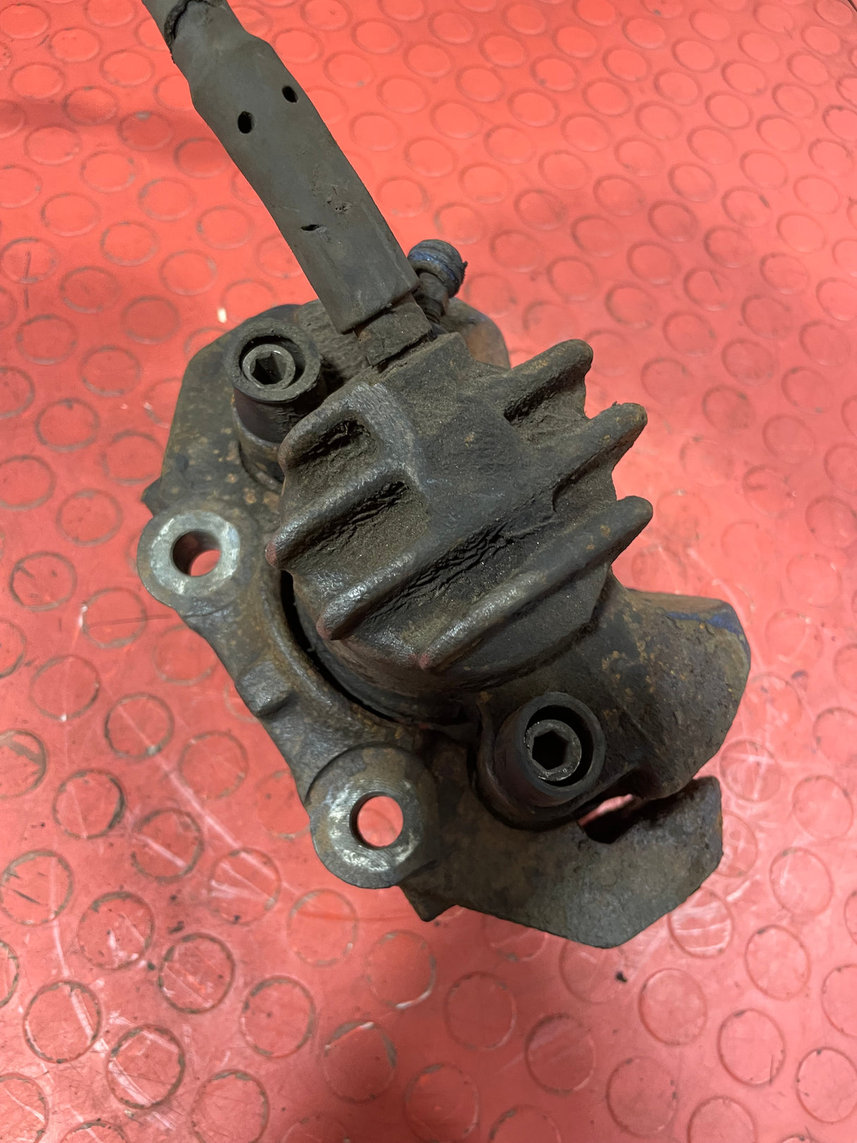 Citroen Berlingo/Peugeot Partner BRAKE CALIPER Front Passengers Side (With Carrier) 1.6 2008-2018 P/N 9670613980