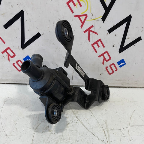 Volkswagen Crafter 2.0 FWD AUXILIARY WATER PUMP P/N 5Q0965561B