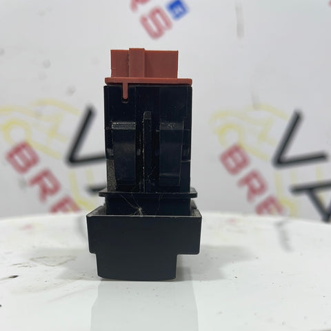 Vauxhall Vivaro/Citroen Dispatch/Peugeot Expert HAZARD CONTROL SWITCH  2019-2022 P/N 9809181677