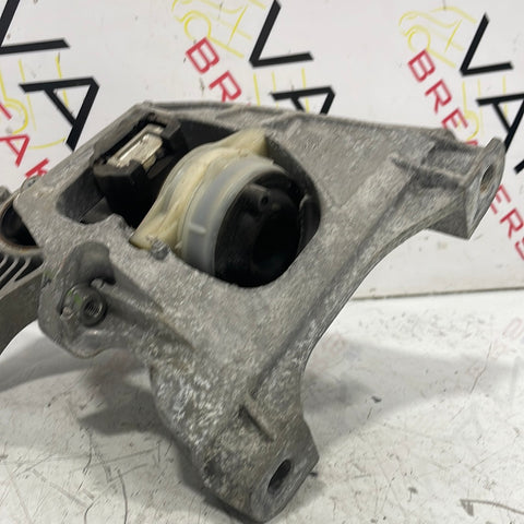 Vauxhall Vivaro FWD ENGINE MOUNT 2.0 2016-2021 P/N 4A110010